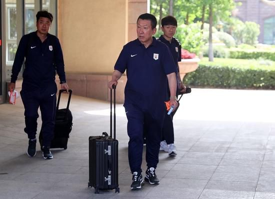日本护士挤奶水2