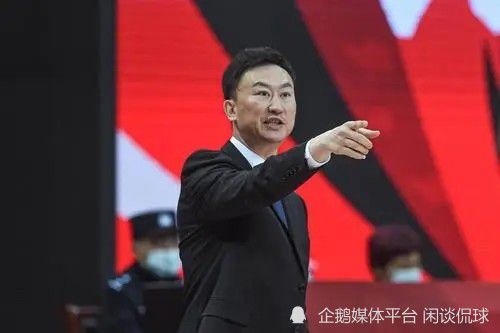 女人张开腿让变态吃