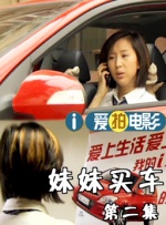 女人趴到床脱了内裤打光屁股视频